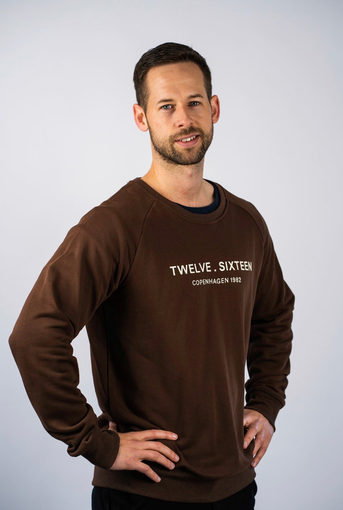 Sky Pro Sweatshirt Dark Brown