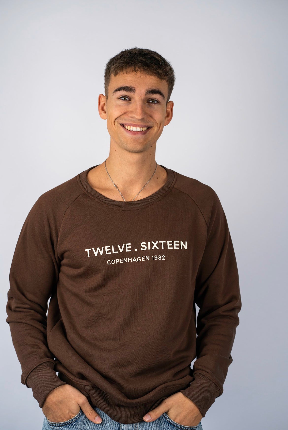 Sky Pro Sweatshirt Dark Brown